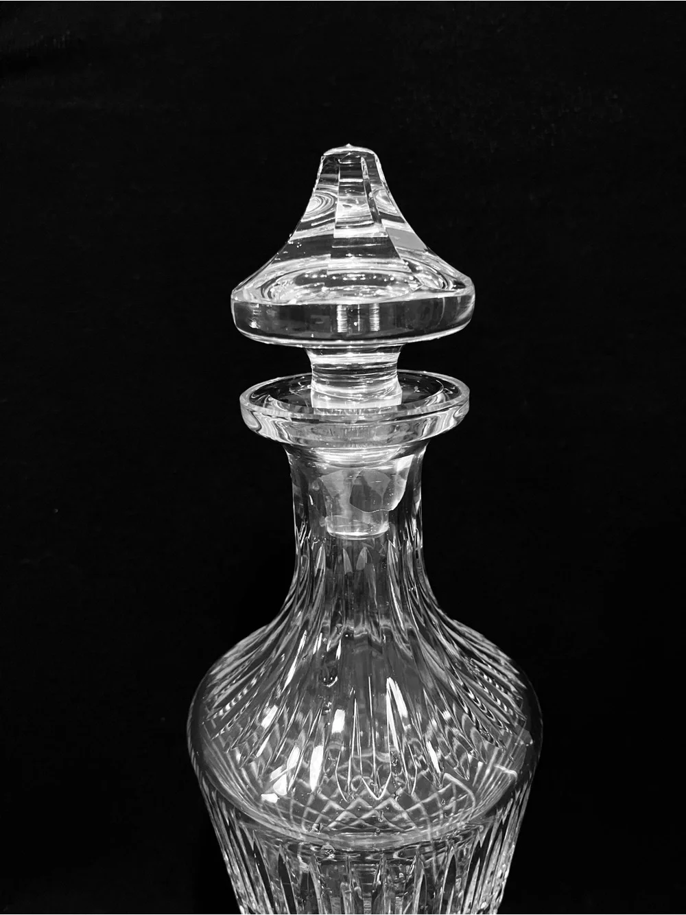 Vintage Waterford Crystal Maeve Cut Wine Decanter & Stopper 12.75” Ireland.